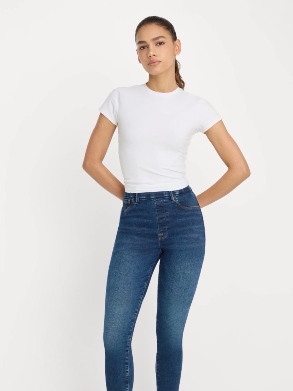 Brand new GOOD AMERICAN (Kardashian brand) jeans